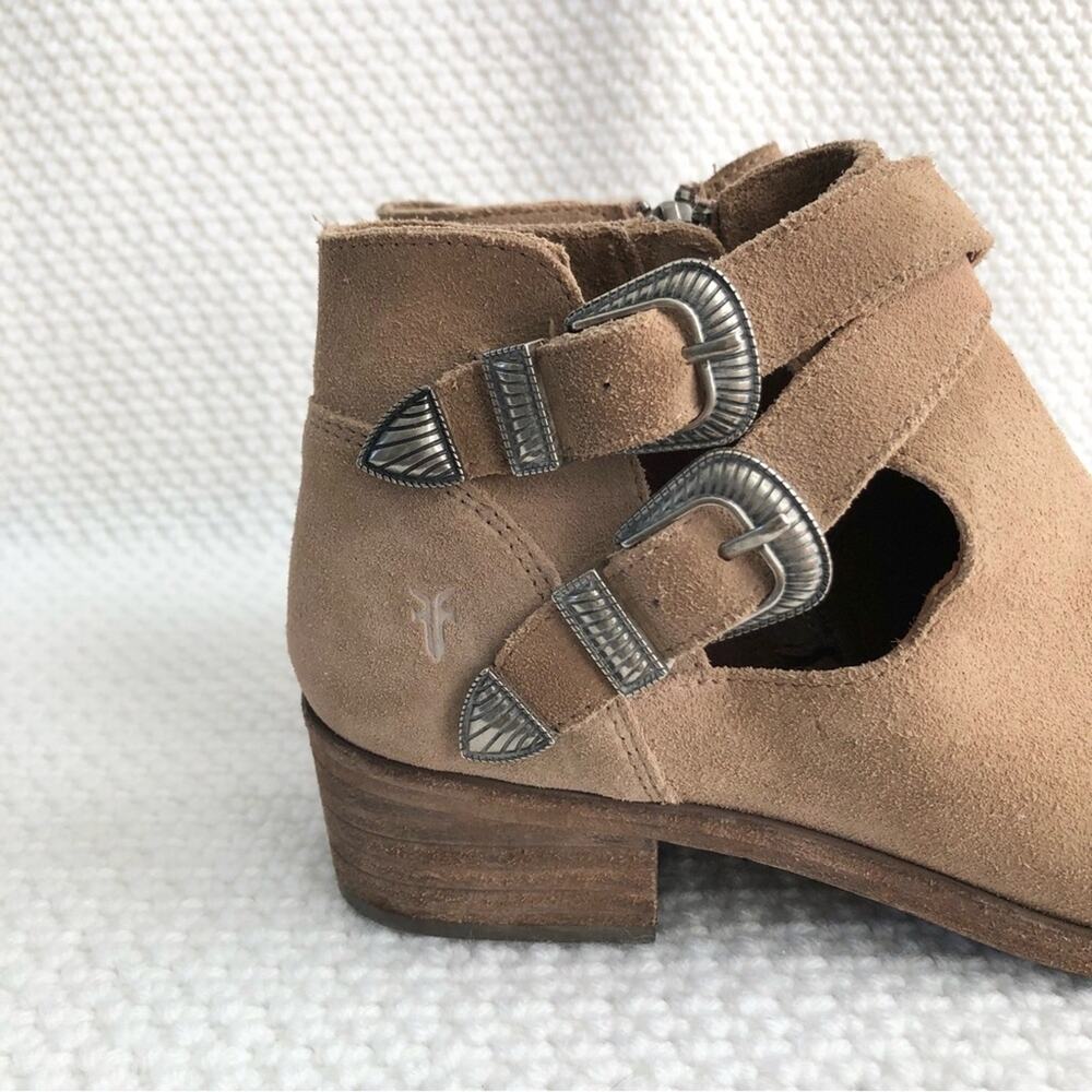 Frye Beige Taupe Suede Ray Western Shootie Ankle Boot Double Silver Buckles 7 - Picture 8 of 11